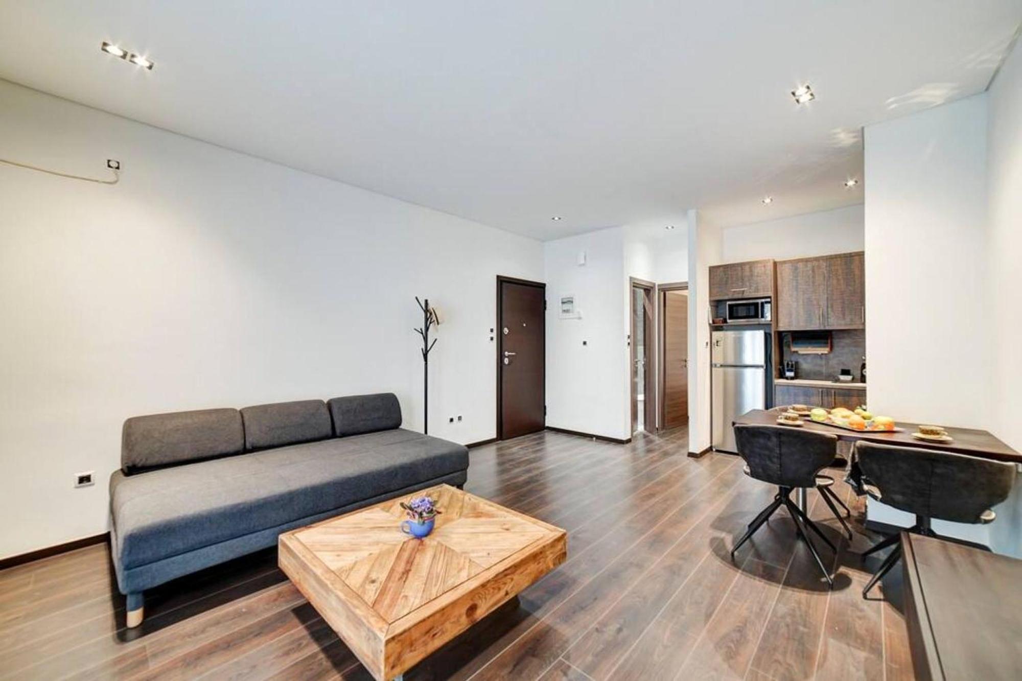 Classy And Stylish Apartment Next To Hilton Atena Exterior foto