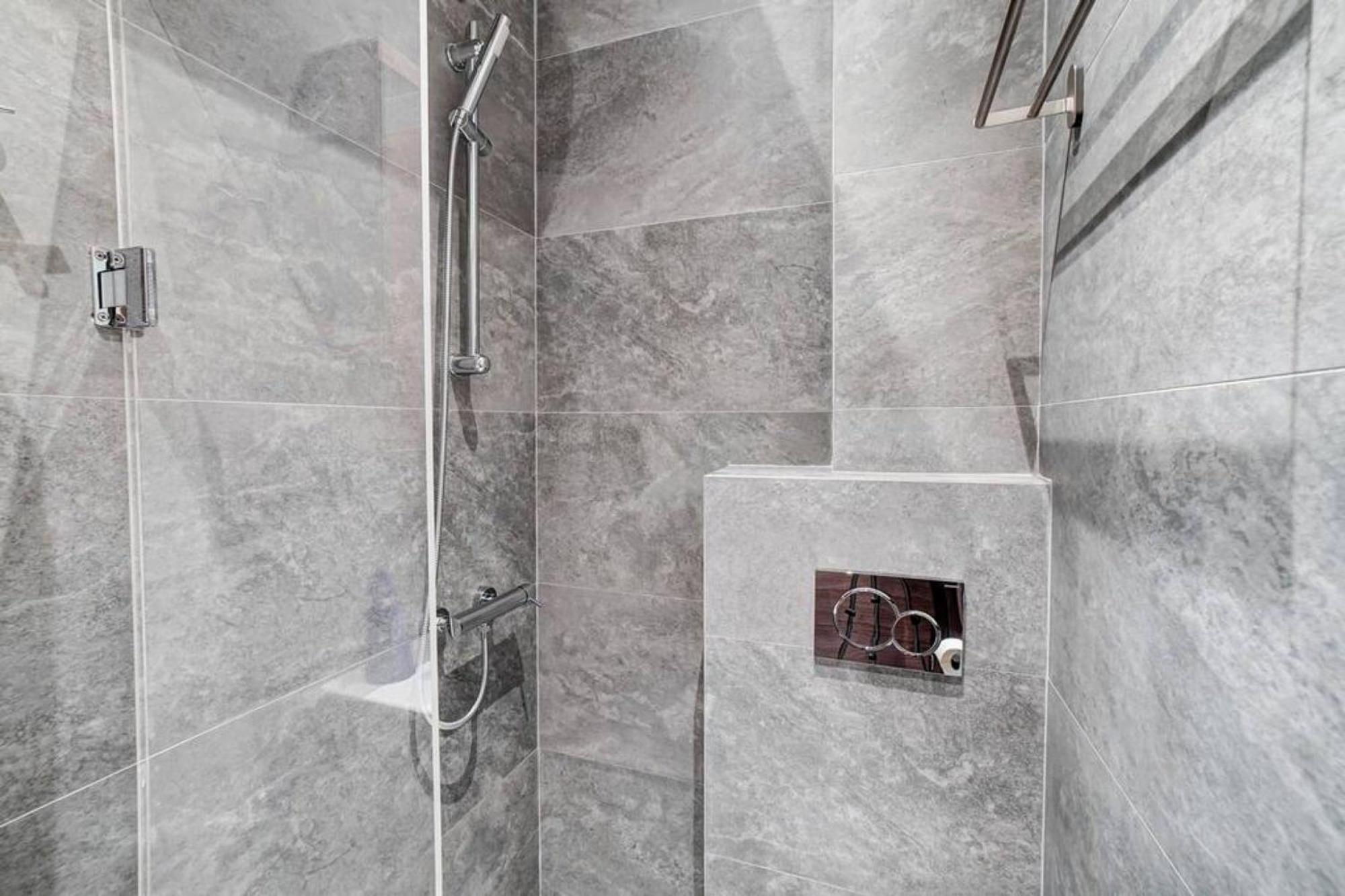 Classy And Stylish Apartment Next To Hilton Atena Exterior foto
