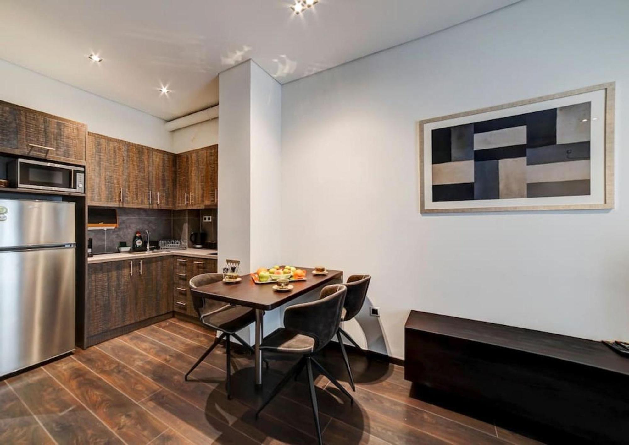 Classy And Stylish Apartment Next To Hilton Atena Exterior foto